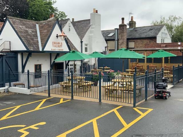 Swan & Talbot Inn Wetherby Exterior photo